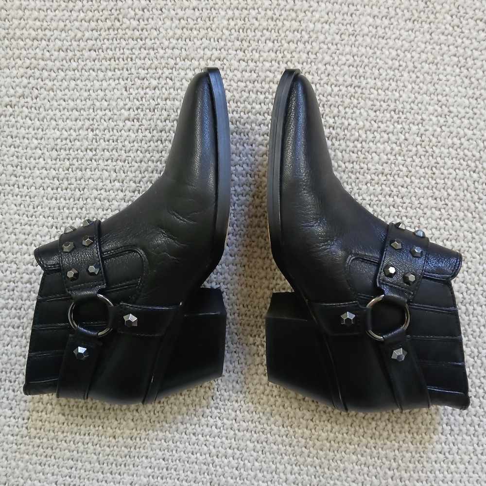 Vince Camuto Meskitte Western Bootie - Picture 4 of 16